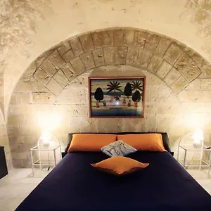Casa Dante , Bari Italia